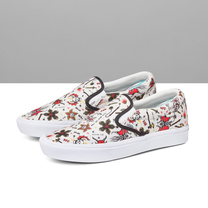 Mocassins Vans Vans X Stranger Things Customs Hellfire Club ComfyCush Mujer Blancos | Mexico-HCT375091